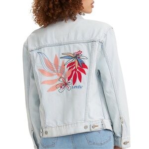NEW Levi's Ex-Boyfriend Trucker Light Blue Denim Embroidered Jacket